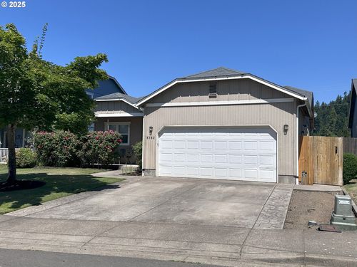 5782 Montclaire Way, Springfield, OR, 97478-7735 | Card Image