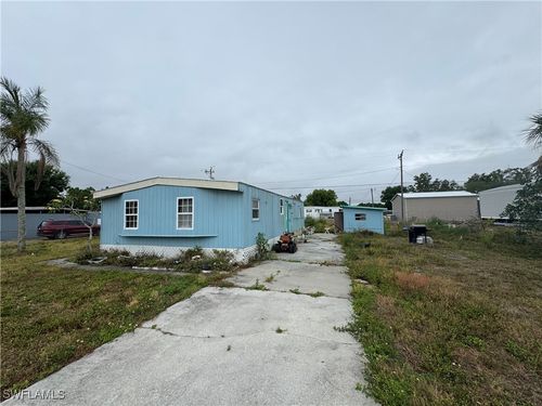 8190 Everhart Dr, NORTH FORT MYERS, FL, 33917-1611 | Card Image