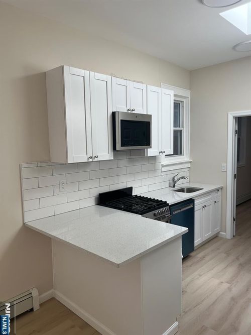 306 Palisade Ave, Cliffside Park, NJ, 07010-2799 | Card Image