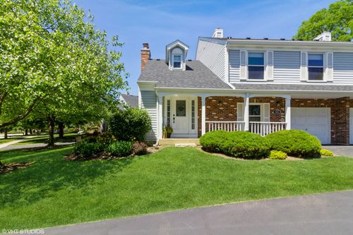 1401 Queensgreen Cir, Naperville, IL, 60563-2140 | Card Image