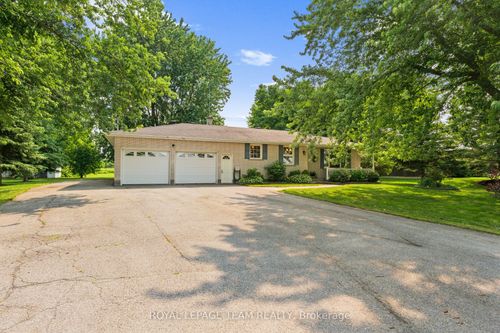 5483 Spratt Rd, Manotick, ON, K4M0V6 | Card Image