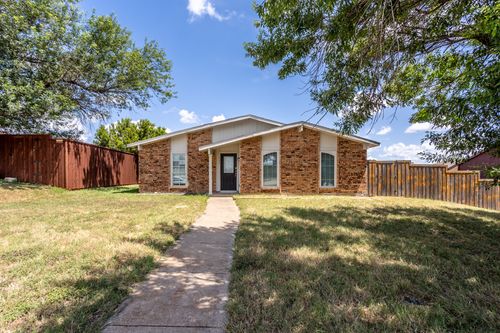 649 Eagle Dr, DeSoto, TX, 75115-6005 | Card Image