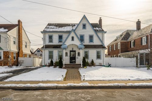 30 Barnard Pl, Elizabeth, NJ, 07208-2105 | Card Image