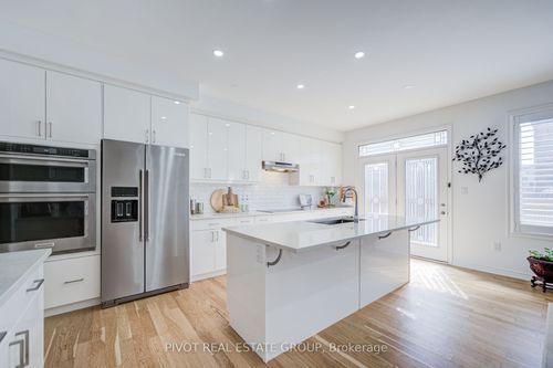 1226 Muskoka Hts, Milton, ON, L9E1Y6 | Card Image