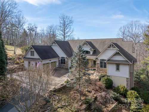 149 Thrashing Rock Dr, Hendersonville, NC, 28739-9388 | Card Image