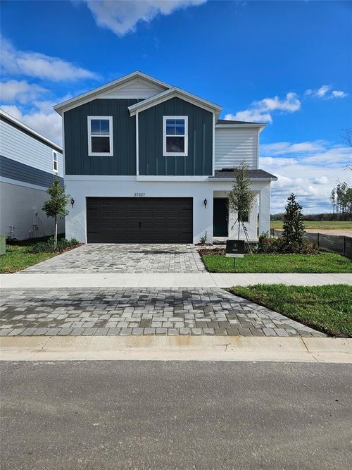 37327 Sagemoor Dr, Zephyrhills, FL, 33541-6749 | Card Image