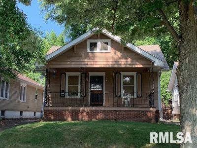 2241 Yale Boulevard, House other with 2 bedrooms, 1 bathrooms and null parking in Springfield IL | Image 1