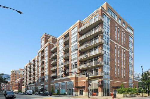 apt-825-111 S Morgan St, Chicago, IL, 60607-2736 | Card Image