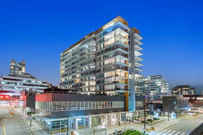 1308 - 118 Carrie Cates Crt, Condo with 2 bedrooms, 2 bathrooms and 1 parking in North Vancouver BC | Image 3