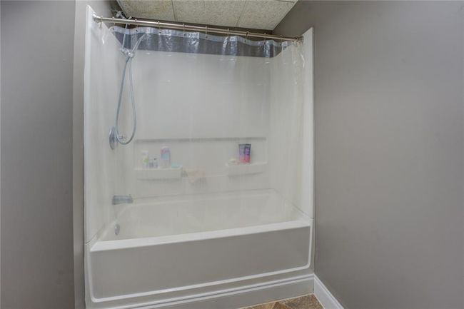 1341 Christian Cir Se, House other with 5 bedrooms, 3 bathrooms and null parking in Conyers GA | Image 51