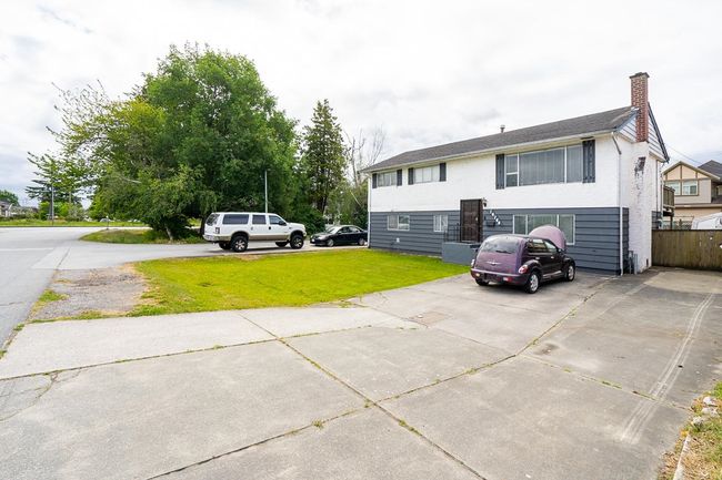 10700 Aragon Road, House other with 5 bedrooms, 2 bathrooms and 5 parking in Richmond BC | Image 2