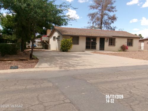 5811 E 31st St, Tucson, AZ, 85711-6707 | Card Image