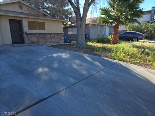 427 S Tonopah Dr, Las Vegas, NV, 89106-3940 | Card Image