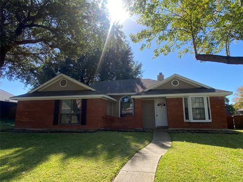 905 Aspen Dr, Desoto, TX, 75115-3469 | Card Image