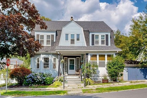 4 Circuit Rd, Winthrop, MA, 02152-2305 | Card Image