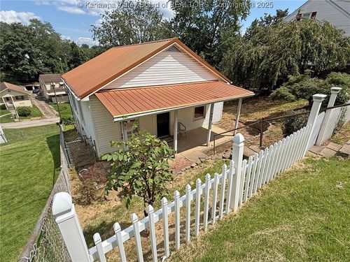 544 Burlew Dr, Charleston, WV, 25302-3511 | Card Image