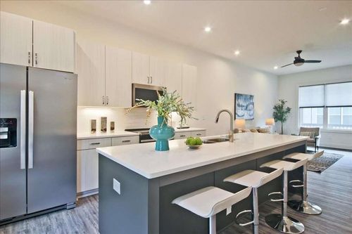 140 Color Cir, Atlanta, GA, 30317-2538 | Card Image