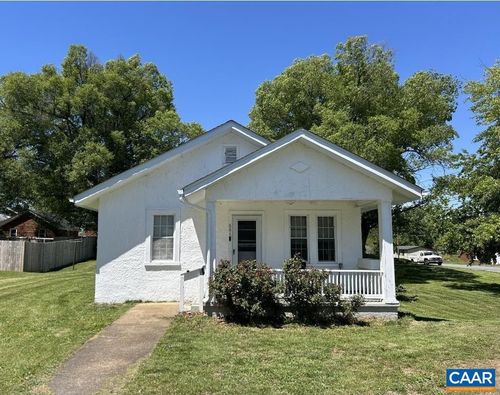 681 Sherwood Ave, WAYNESBORO, VA, 22980-6054 | Card Image