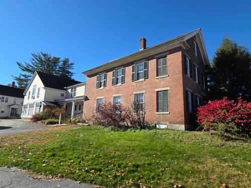 2 S Park St, Lebanon, NH, 03766-1384 | Card Image