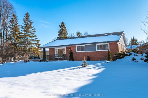 68 Mackenzie Cres, Kingston, ON, K7M2S1 | Card Image