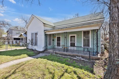 2705 E 2nd St, Austin, TX, 78702-4715 | Card Image