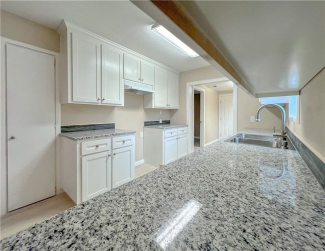 201 Monterrey St, House other with 4 bedrooms, 2 bathrooms and null parking in Alice TX | Image 9