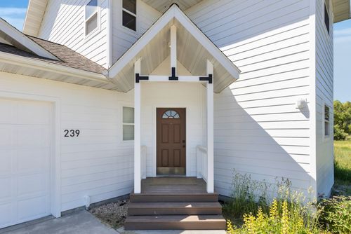 239 Lincoln Ln, Hamilton, MT, 59840-3313 | Card Image