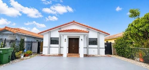 2485 W 70th Pl, Hialeah, FL, 33016-5442 | Card Image