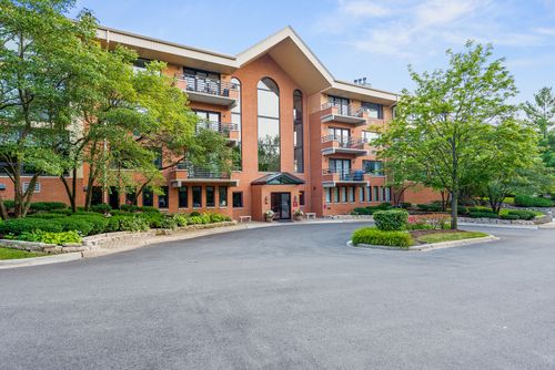 unit-409-3525 S Cass Ct, Oak Brook, IL, 60523-3700 | Card Image