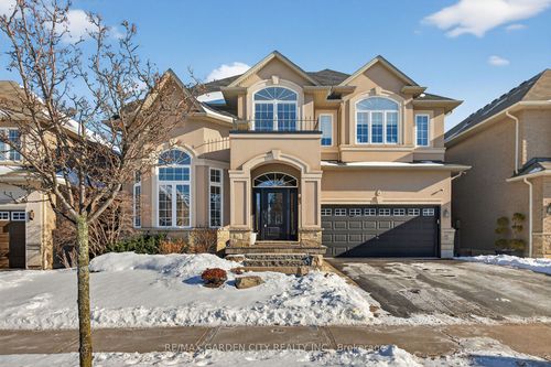 6 Vanderburgh Lane, Grimsby, ON, L3M0C2 | Card Image