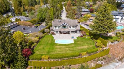 1028 Groveland Pl, House other with 5 bedrooms, 5 bathrooms and 4 parking in West Vancouver BC | Image 3