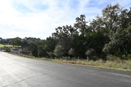 722 Cambridge Dr, New Braunfels, TX, 78132-4333 | Card Image