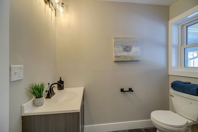 Bathroom-Main-Floor-2.jpg | Image 16