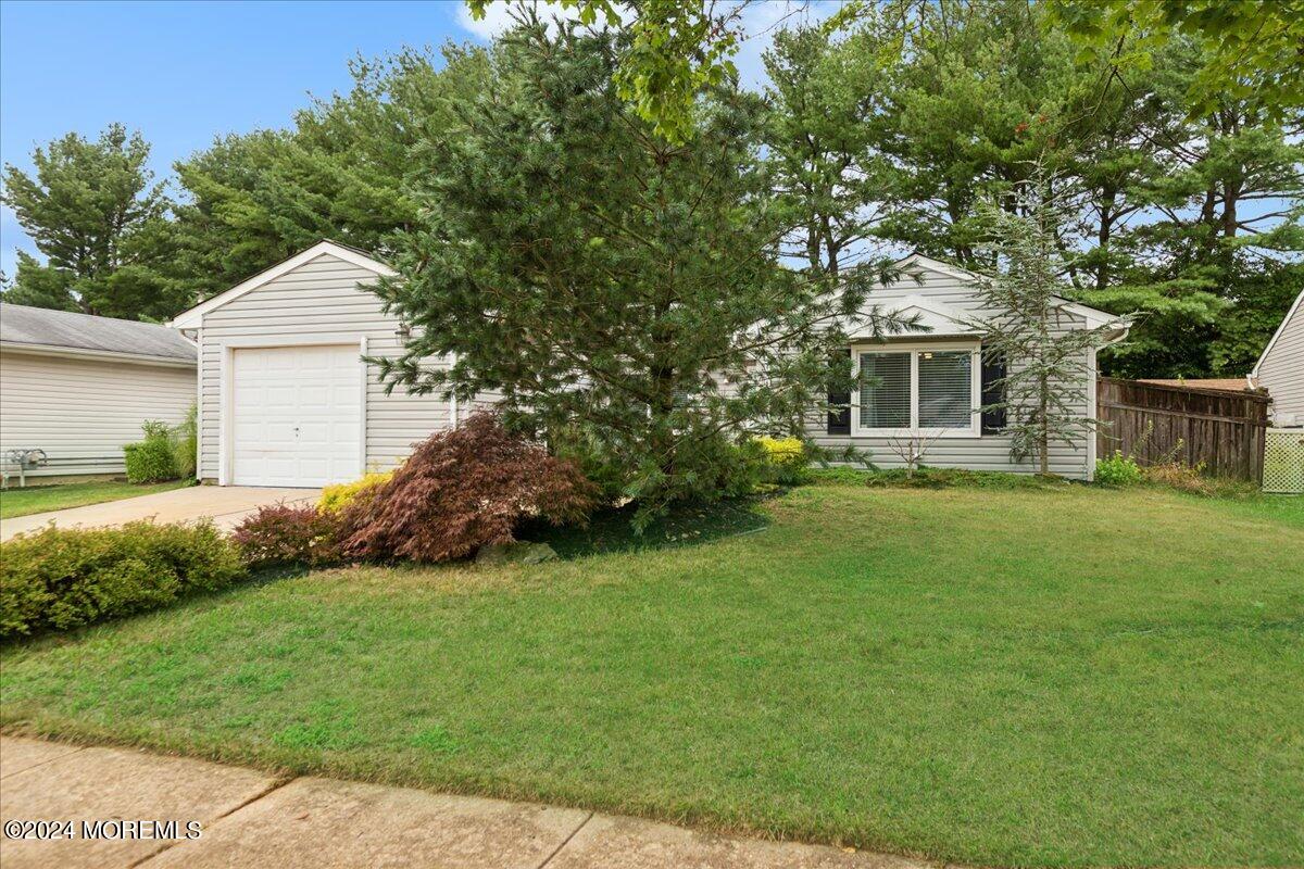 Long Rd, Freehold, NJ 07728