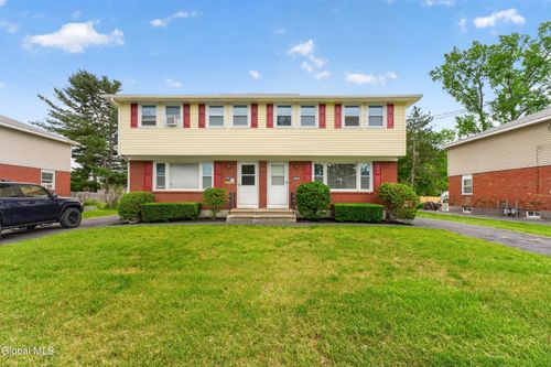 30 Commodore Street, Colonie, NY, 12205 | Card Image