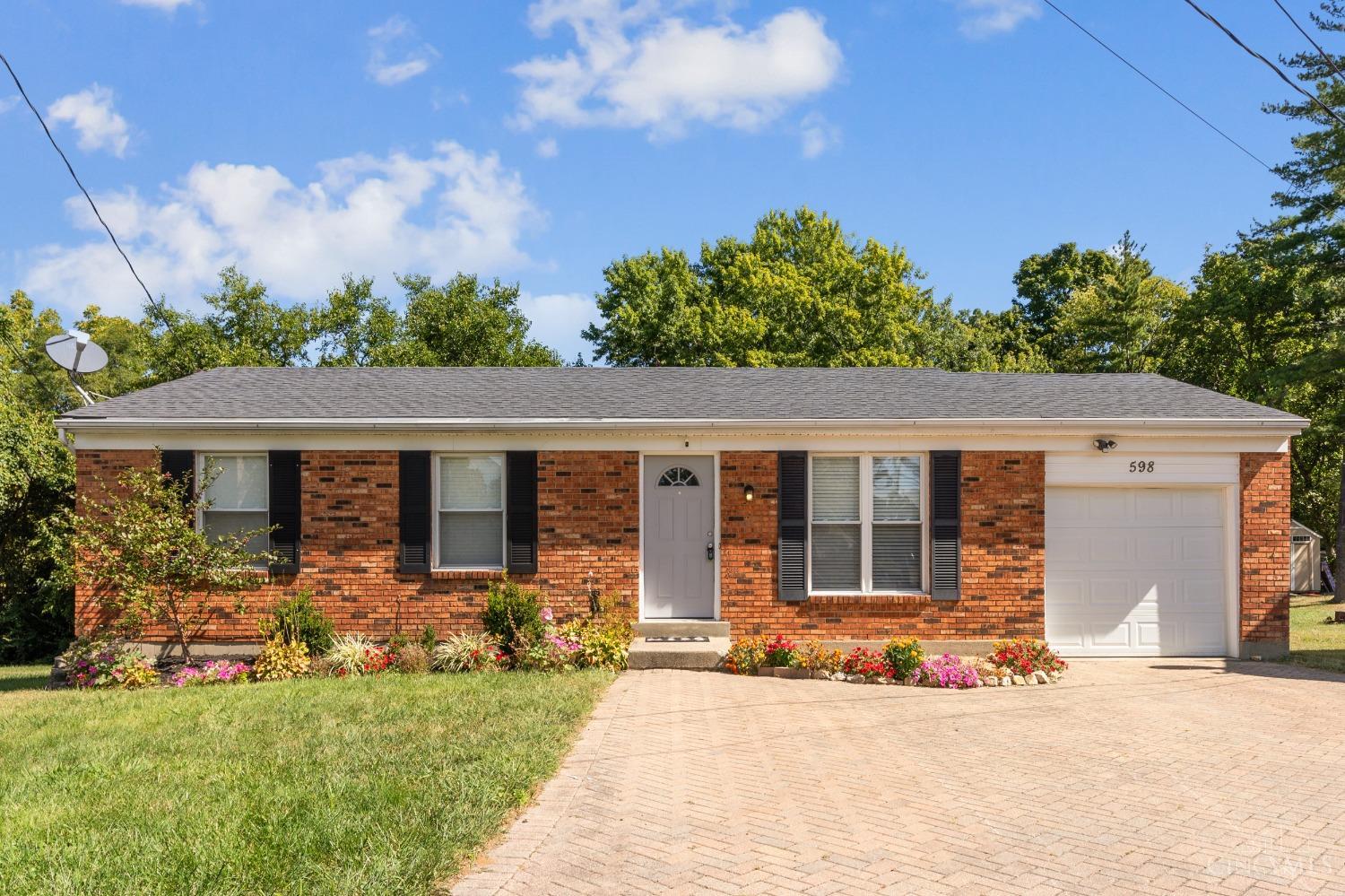 Morrvue Dr, Cincinnati, OH 45238
