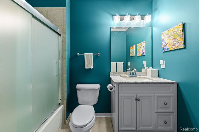 2nd Full bath | Image 24