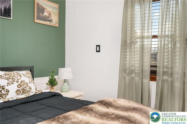 64 Autumn Ln, House other with 3 bedrooms, 2 bathrooms and null parking in Jim Thorpe PA | Image 34