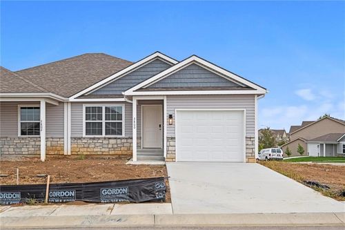 3818 Nw 93rd St, Kansas City, MO, 64154-7708 | Card Image