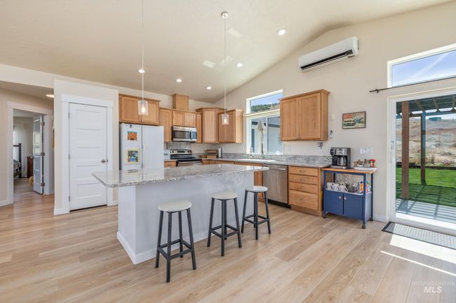8142 Us Highway 95, House other with 3 bedrooms, 2 bathrooms and 2 parking in Marsing ID | Image 14