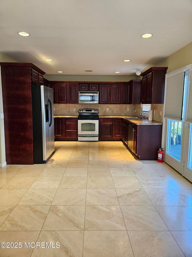 701 Parkside Ave, House other with 4 bedrooms, 3 bathrooms and null parking in Toms River NJ | Image 12