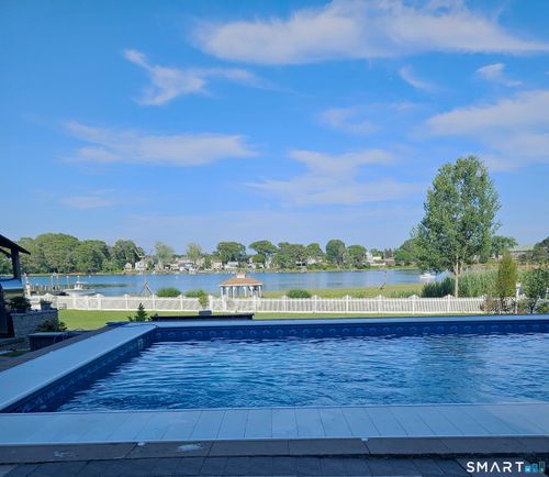 47 Oswegatchie Hills Rd, Niantic, CT, 06357-1916 | Card Image