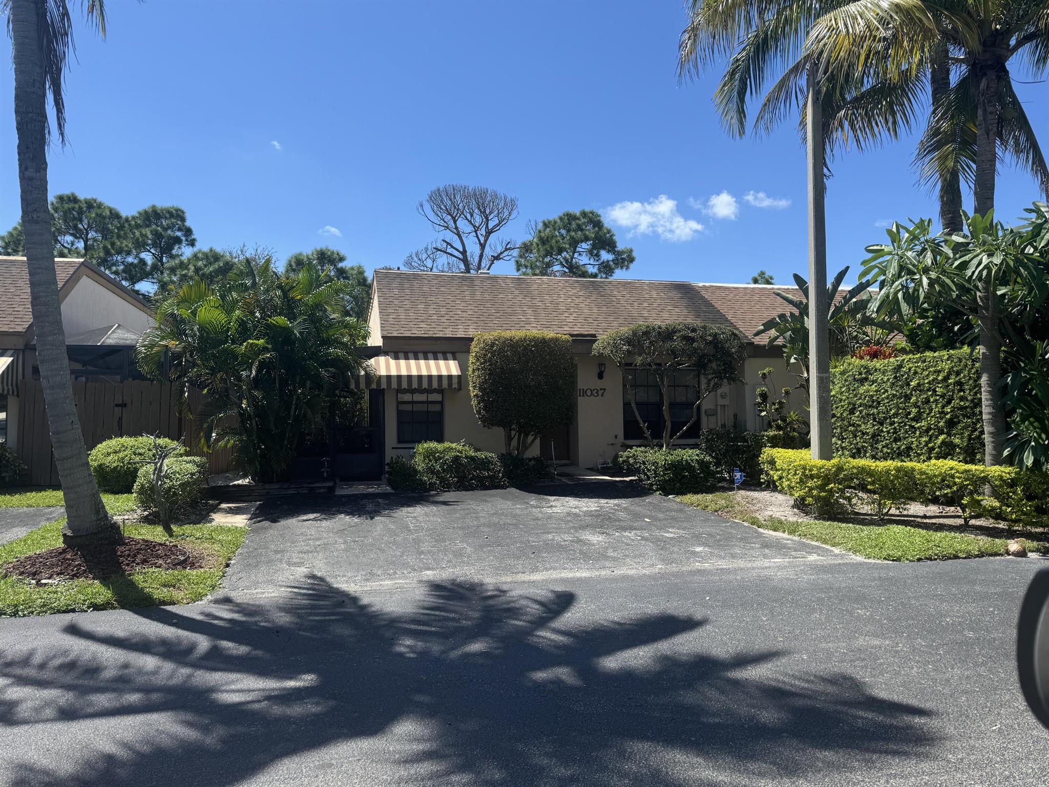 Nutmeg Dr, Palm Beach Gardens, FL 33418