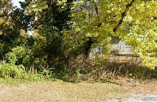 4913 N Park Dr, East Saint Louis, IL, 62204-2034 | Card Image