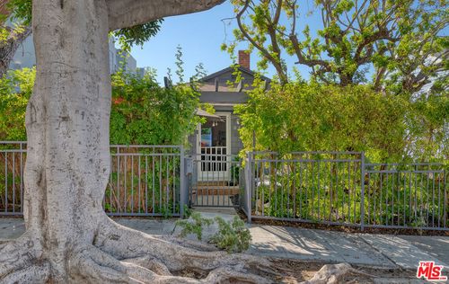 1014 Pier Ave, Santa Monica, CA, 90405-5725 | Card Image