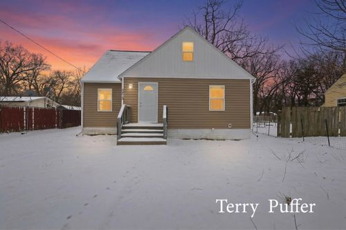 3213 Mona St, Muskegon Heights, MI, 49444-2745 | Card Image