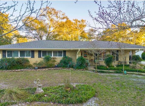 320 Carter Rd, Biloxi, MS, 39531-2804 | Card Image