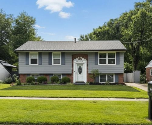 5701 Revere Dr, Louisville, KY, 40218-4407 | Card Image