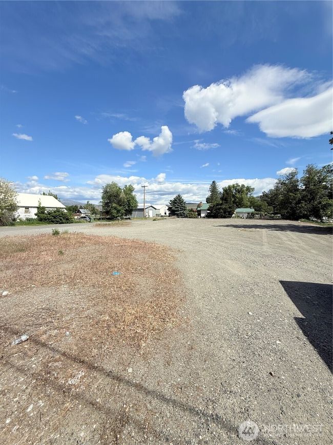 0 2 Nd Ave N, Home with 0 bedrooms, 0 bathrooms and null parking in Okanogan WA | Image 8