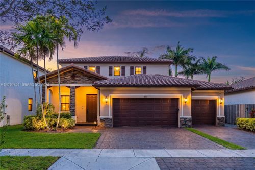 633 Se 35th Ter, Homestead, FL, 33033-7502 | Card Image